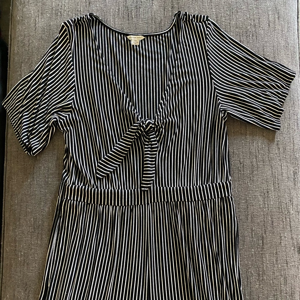 American Eagle Black & White Tie-Front Jumpsuit